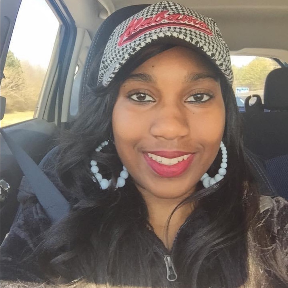 Meet your Posher, Myriah